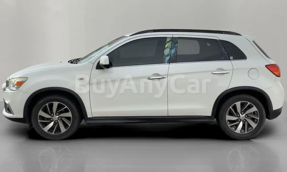 Vehicle photo 4