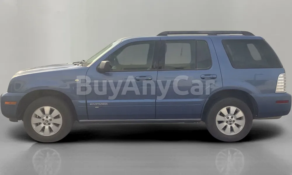 Vehicle photo 4