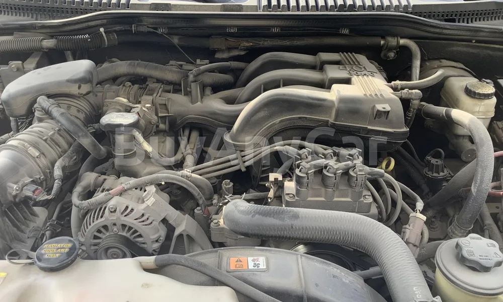 Vehicle photo 6