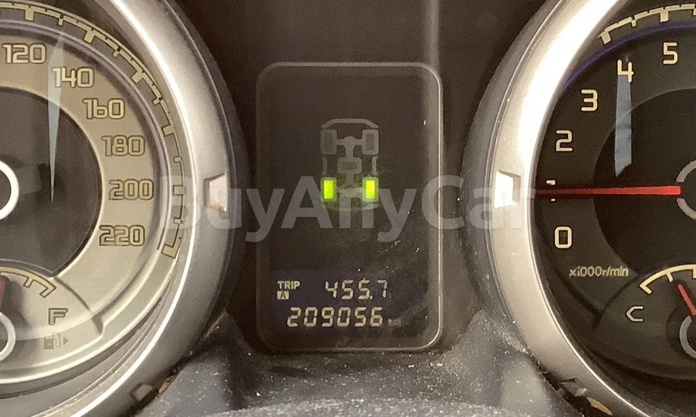 Vehicle photo 9