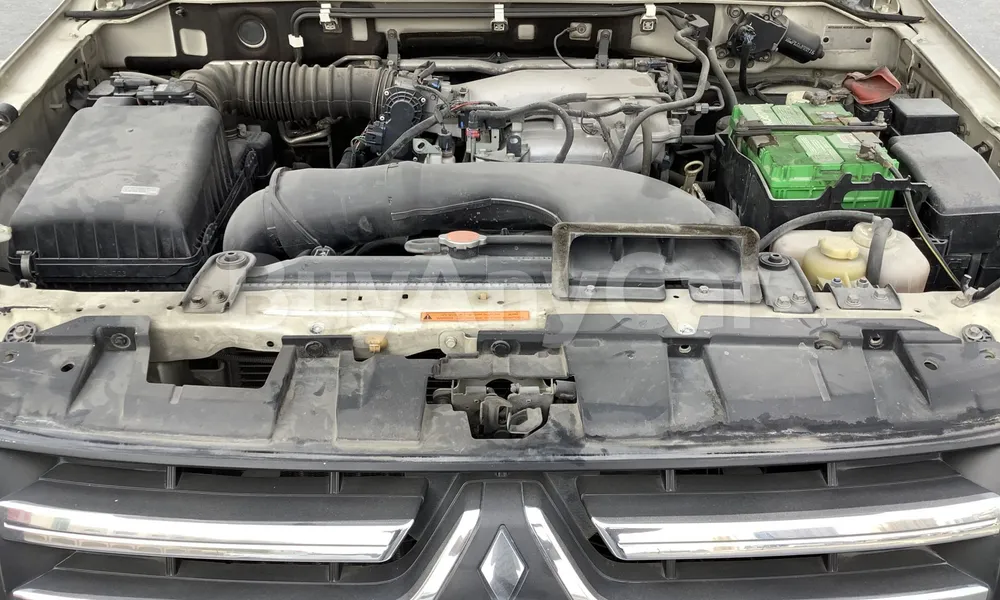 Vehicle photo 5