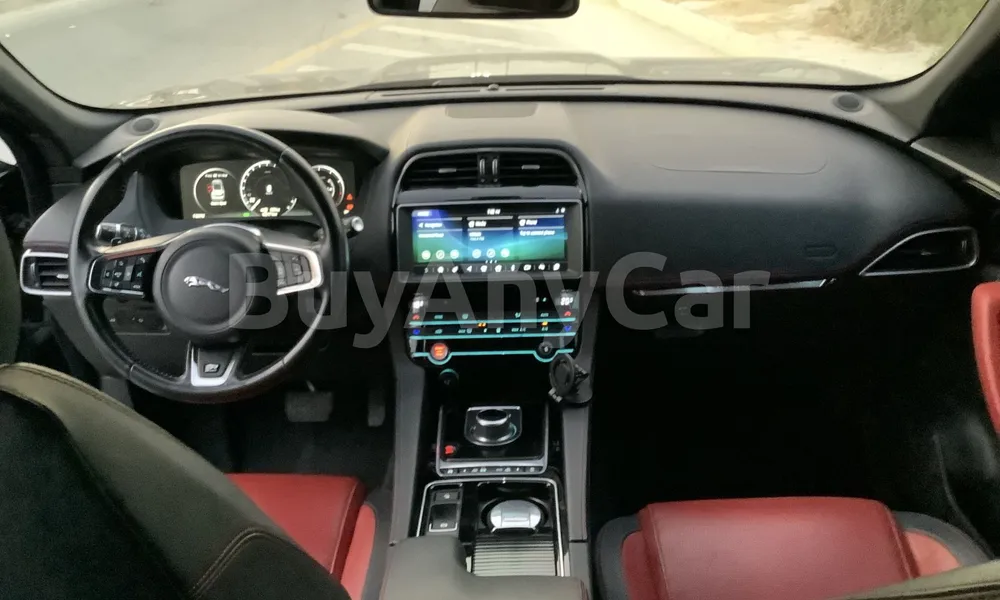 Vehicle photo 6
