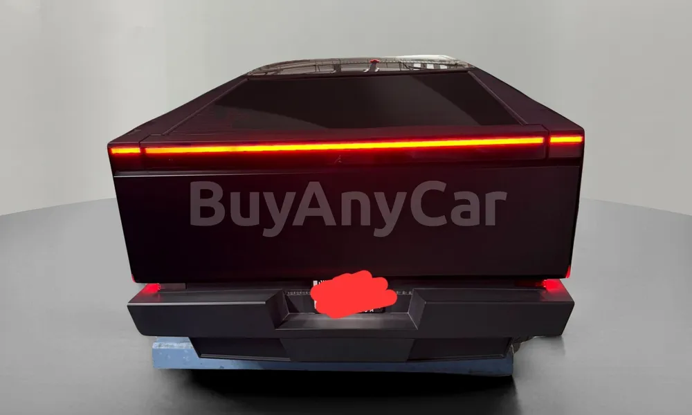 Vehicle photo 2