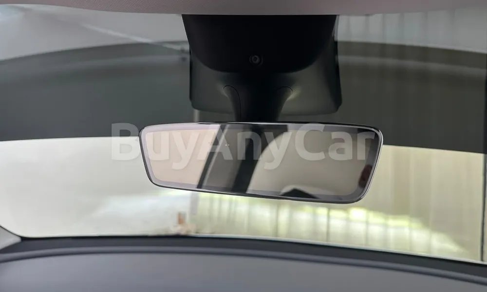 Vehicle photo 10