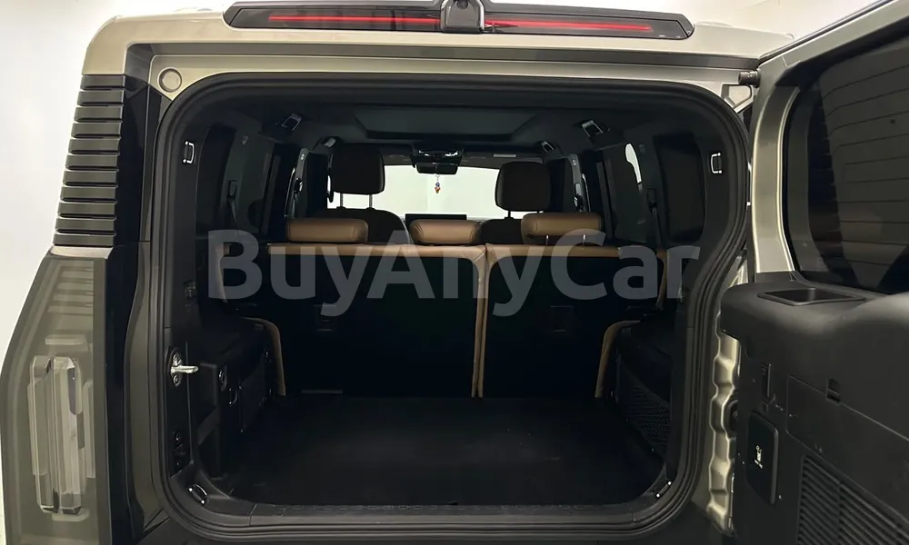 Vehicle photo 11
