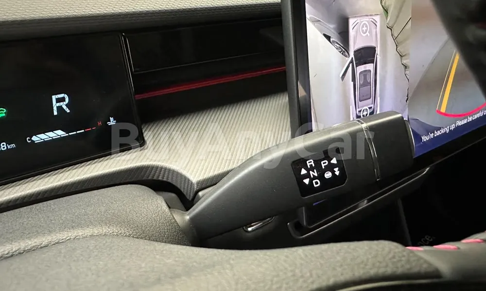 Vehicle photo 11