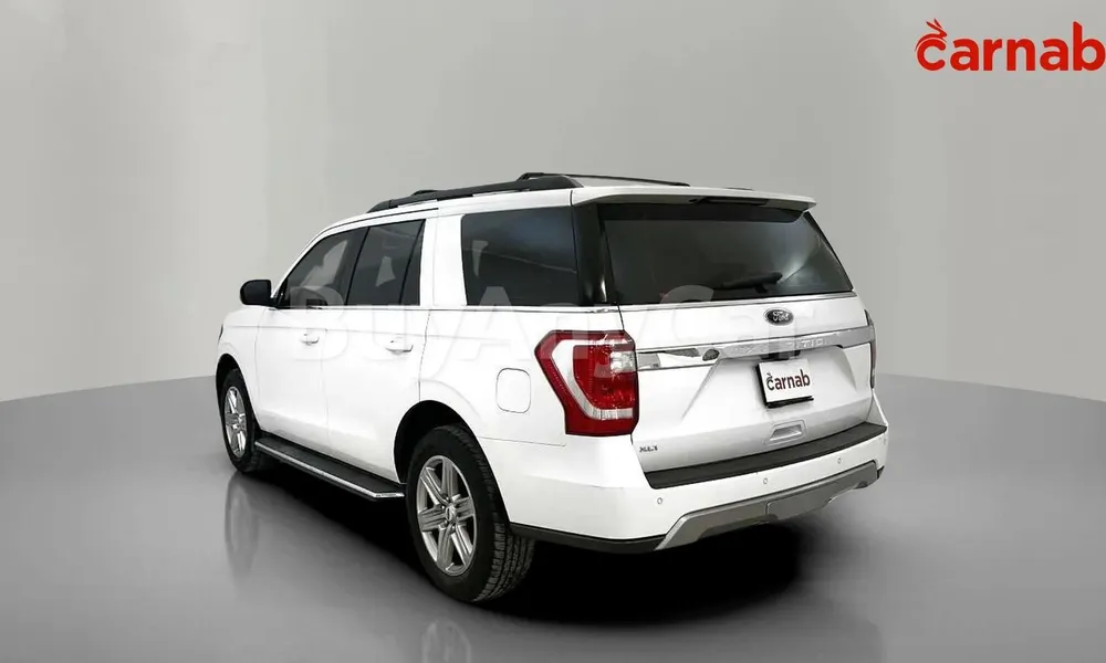 Vehicle photo 7