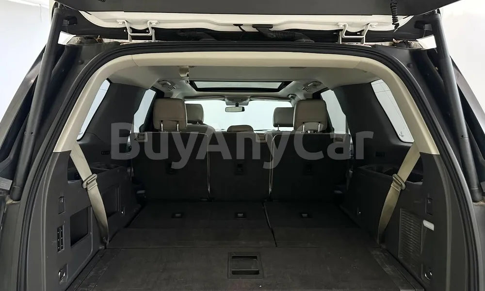 Vehicle photo 15