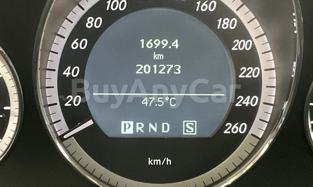 Vehicle photo 7