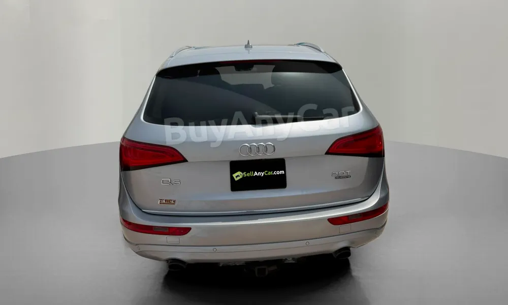 Vehicle photo 2