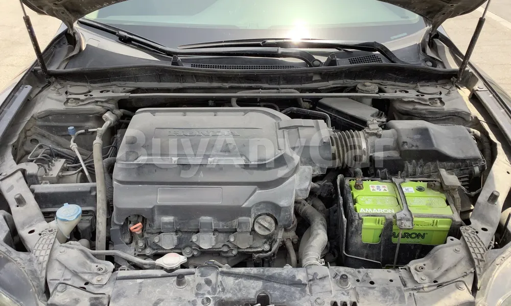 Vehicle photo 8