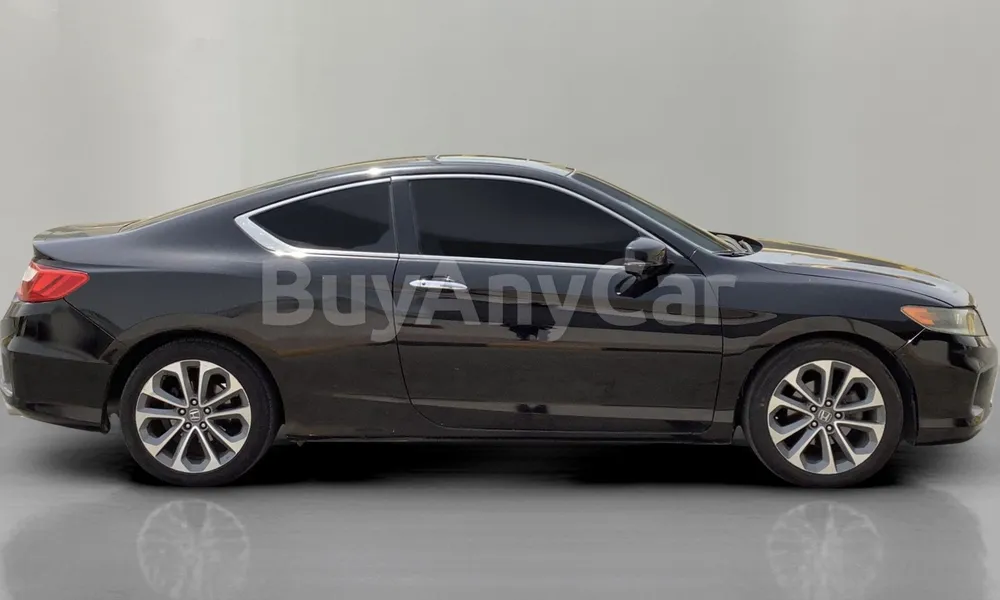 Vehicle photo 3