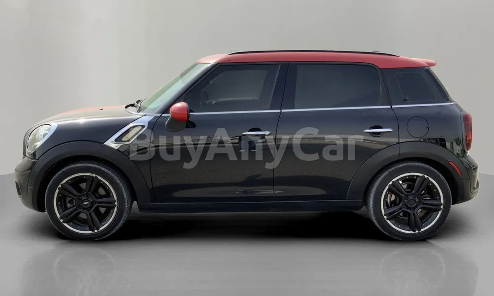 Vehicle photo 4