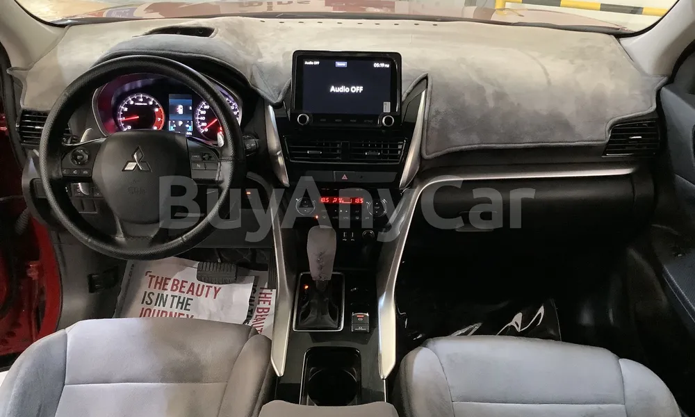 Vehicle photo 9