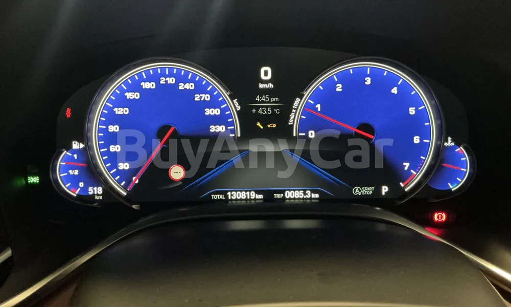 Vehicle photo 9