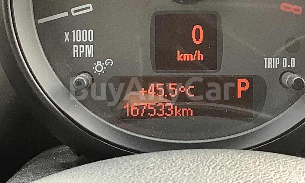 Vehicle photo 6
