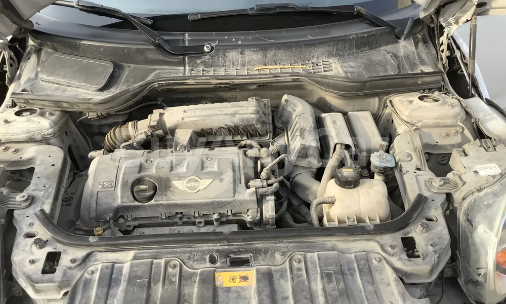 Vehicle photo 7