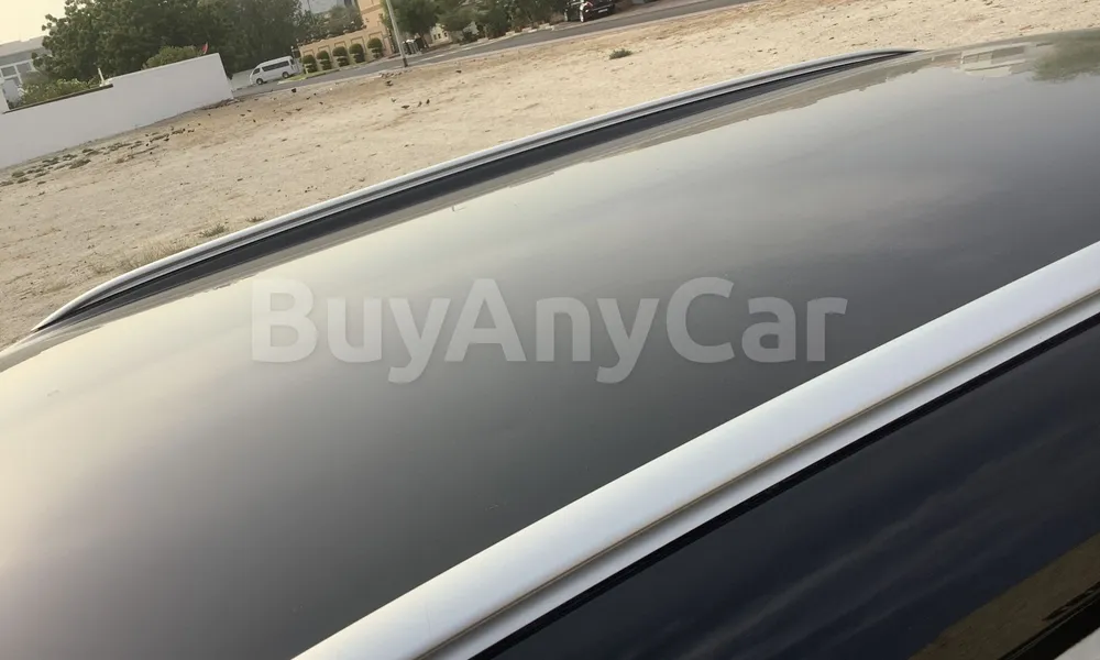 Vehicle photo 5