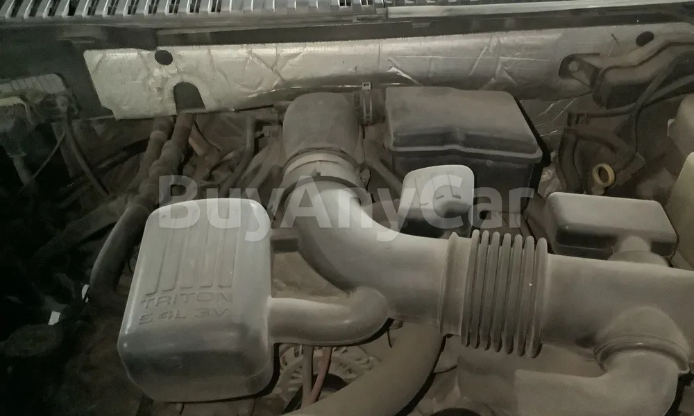 Vehicle photo 6