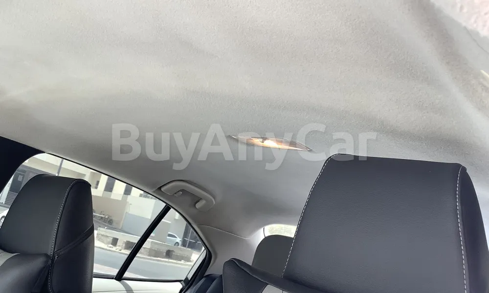 Vehicle photo 9