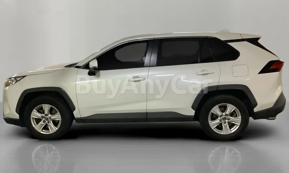 Vehicle photo 4
