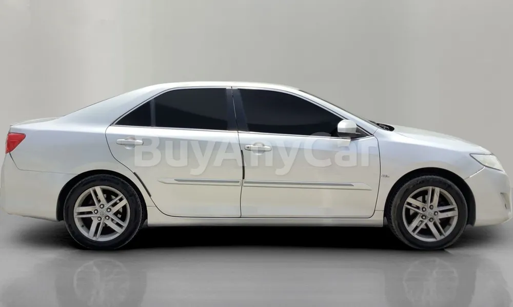 Vehicle photo 3