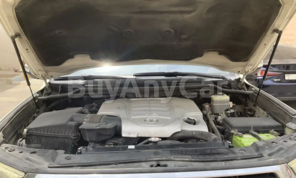 Vehicle photo 7