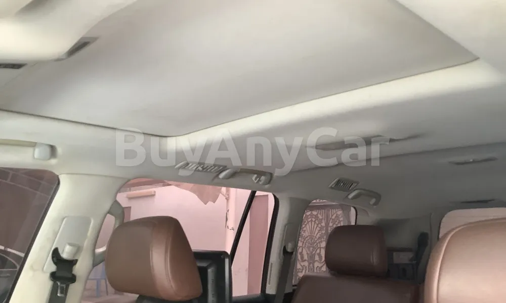 Vehicle photo 8