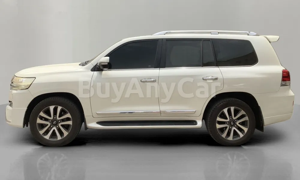 Vehicle photo 4
