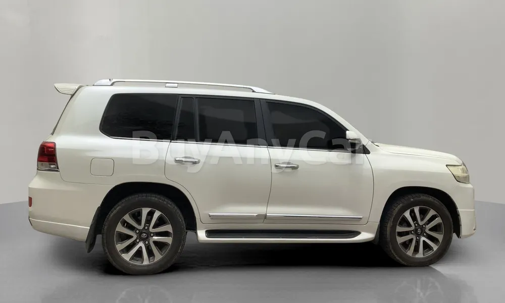 Vehicle photo 3