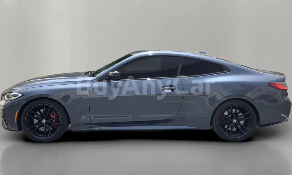 Vehicle photo 4