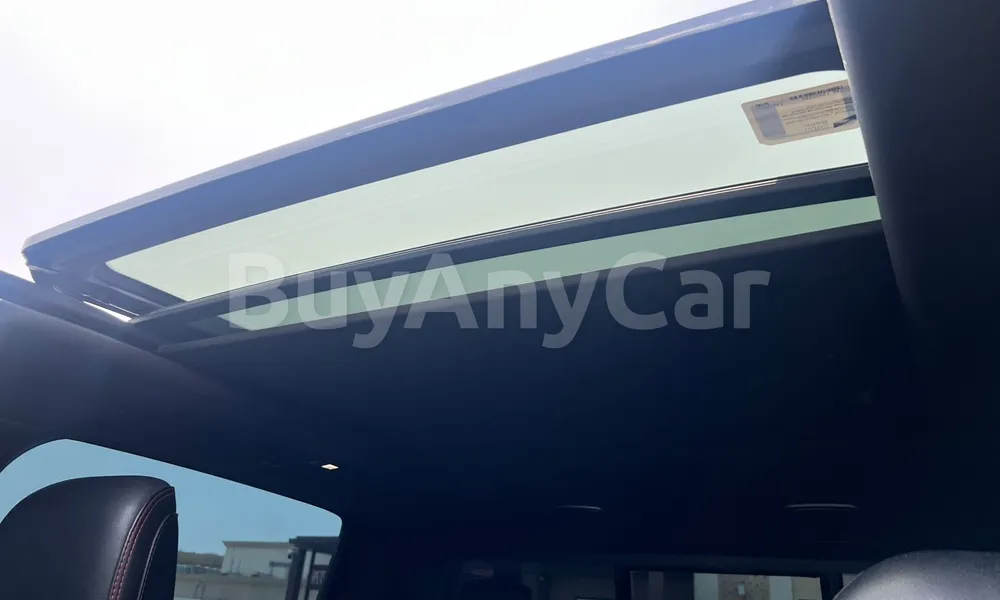 Vehicle photo 7