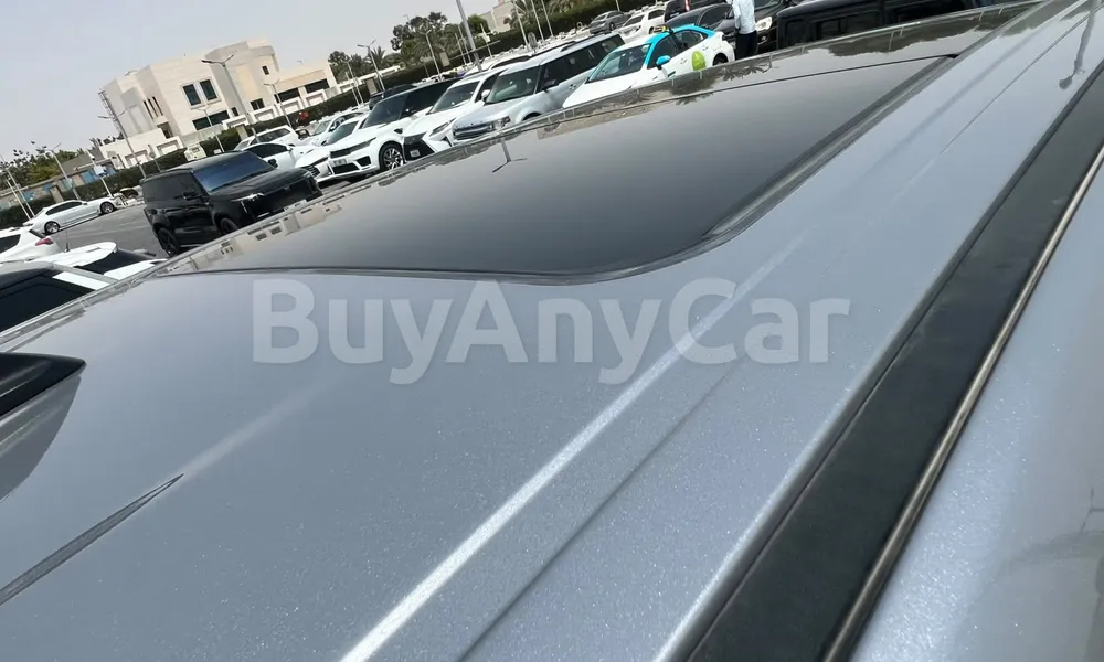 Vehicle photo 5