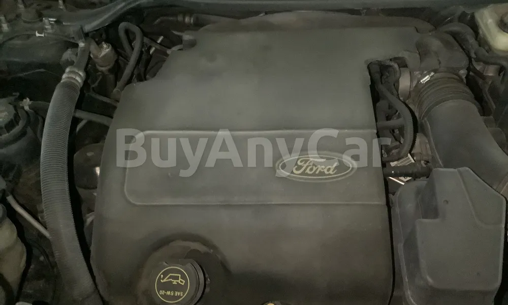 Vehicle photo 6