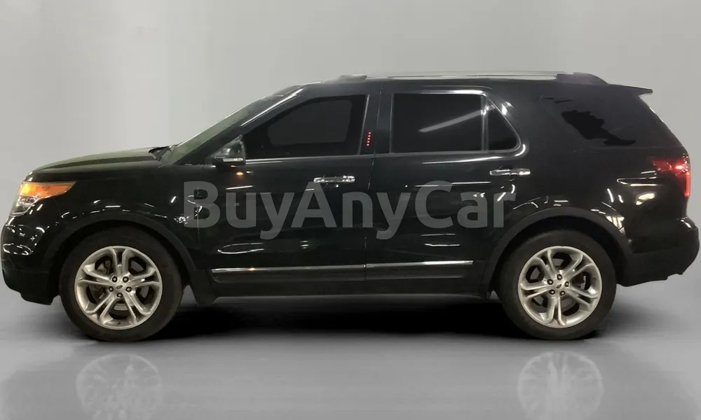 Vehicle photo 3