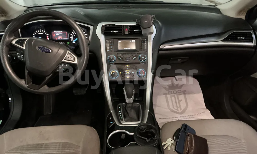Vehicle photo 9