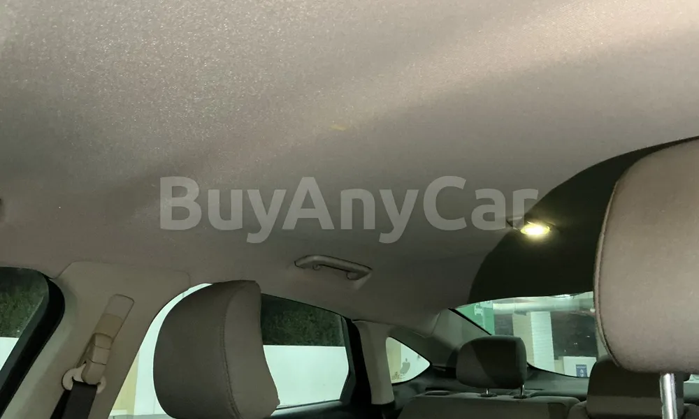 Vehicle photo 8