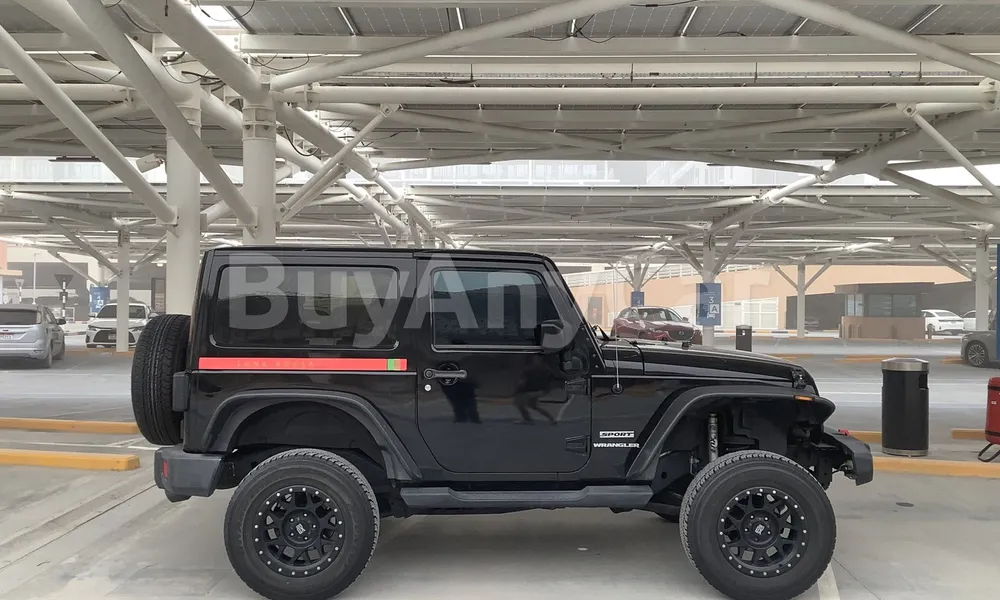 Vehicle photo 3