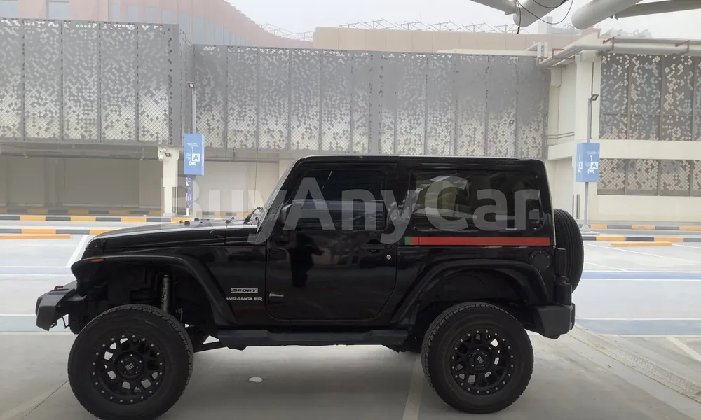 Vehicle photo 4