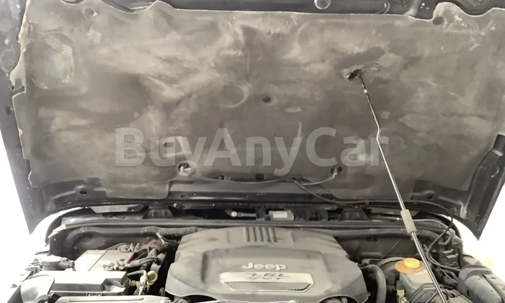 Vehicle photo 6