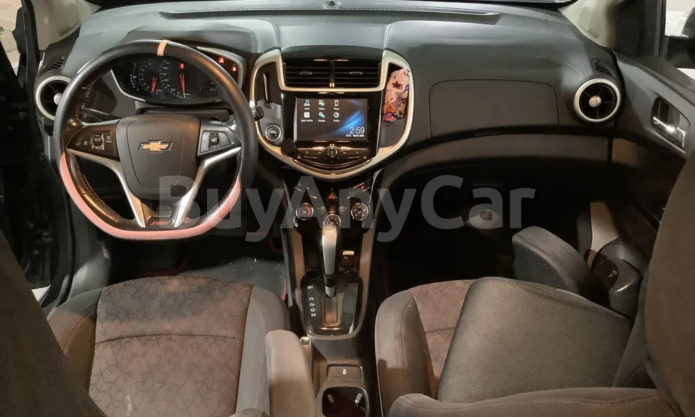 Vehicle photo 7