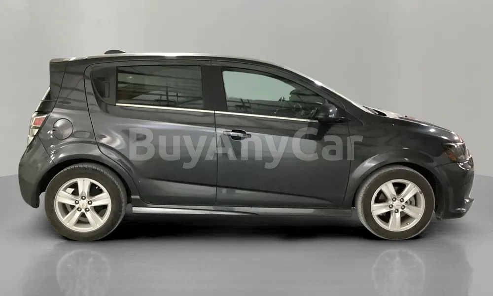 Vehicle photo 3