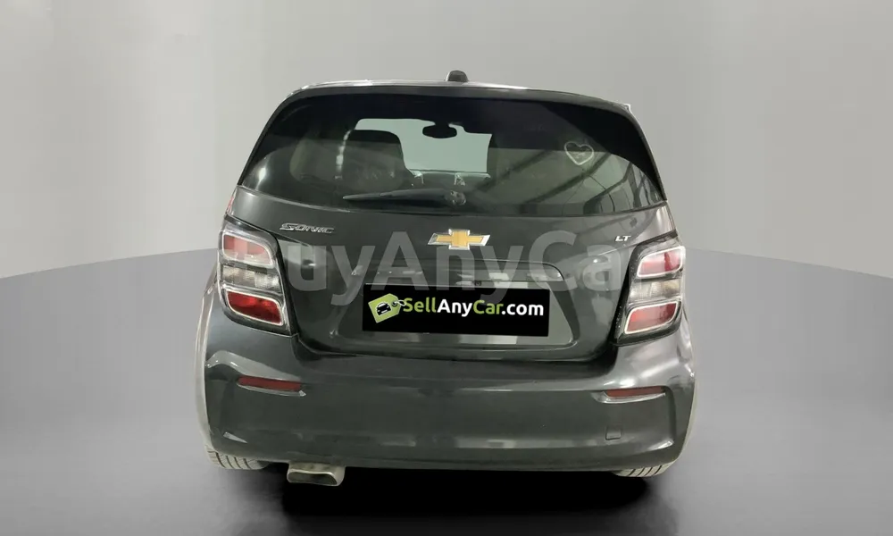 Vehicle photo 2