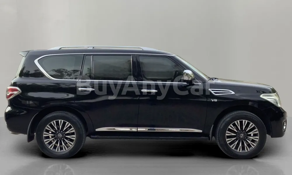 Vehicle photo 3