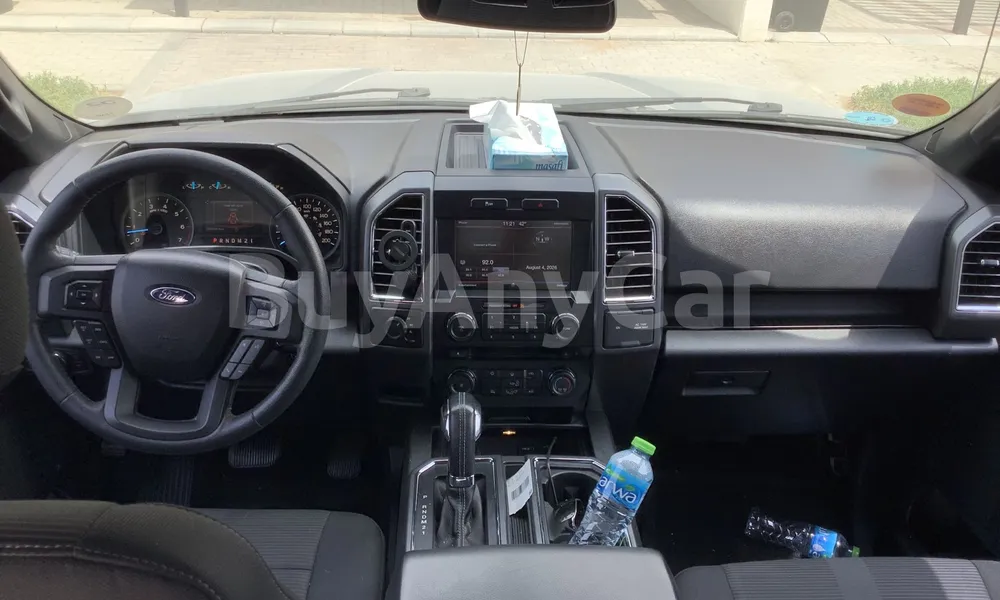 Vehicle photo 8