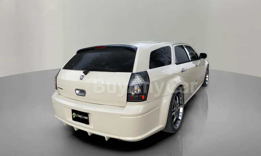 Vehicle photo 2