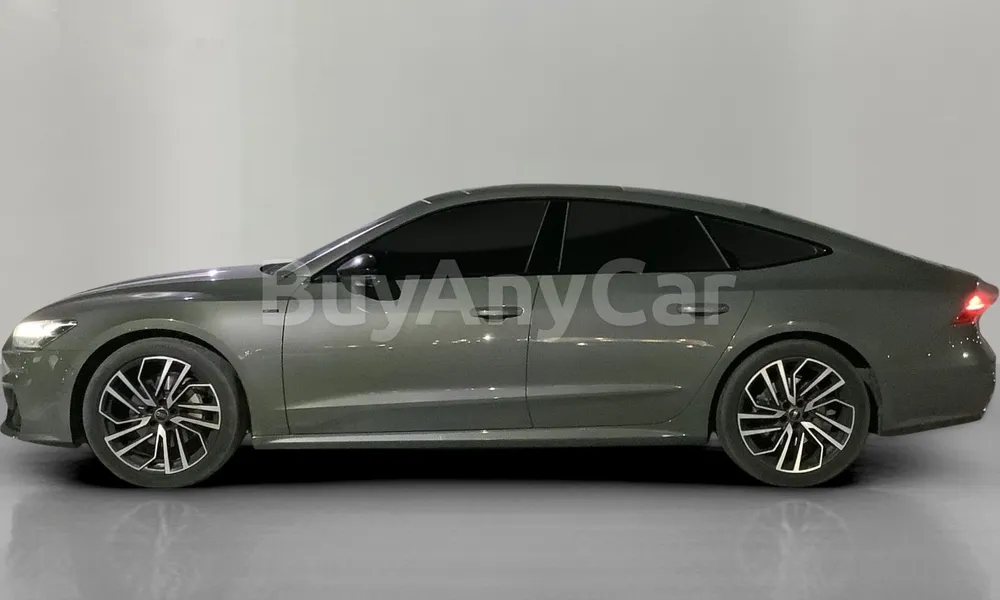 Vehicle photo 4