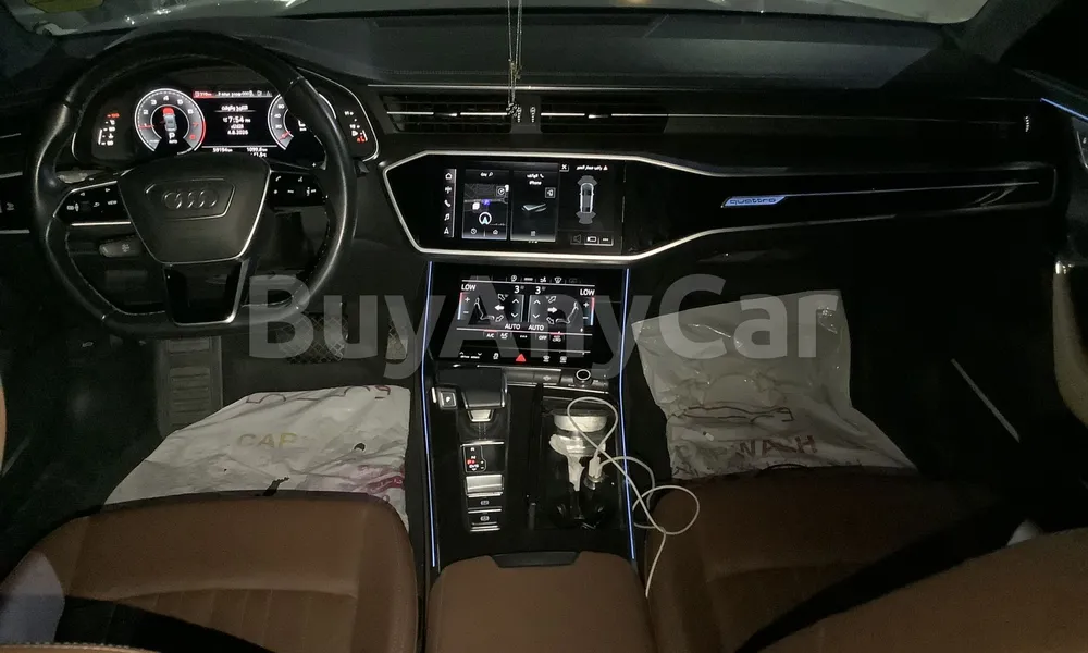 Vehicle photo 8