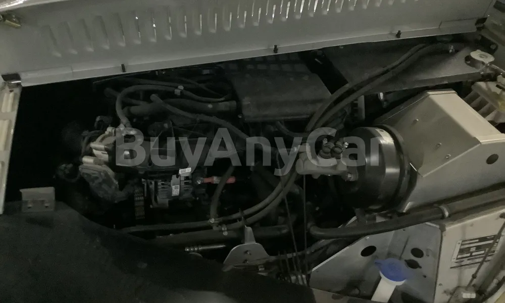 Vehicle photo 6