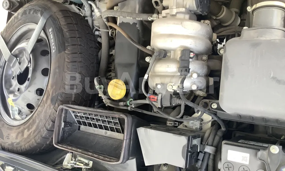 Vehicle photo 6
